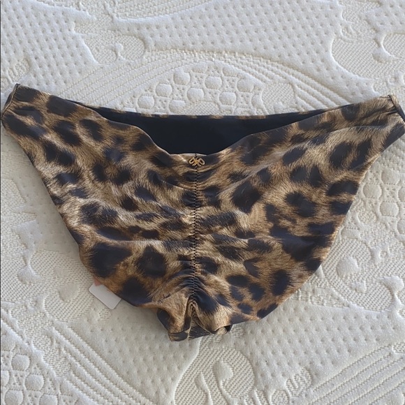 PilyQ leopard bikini - Picture 8 of 13